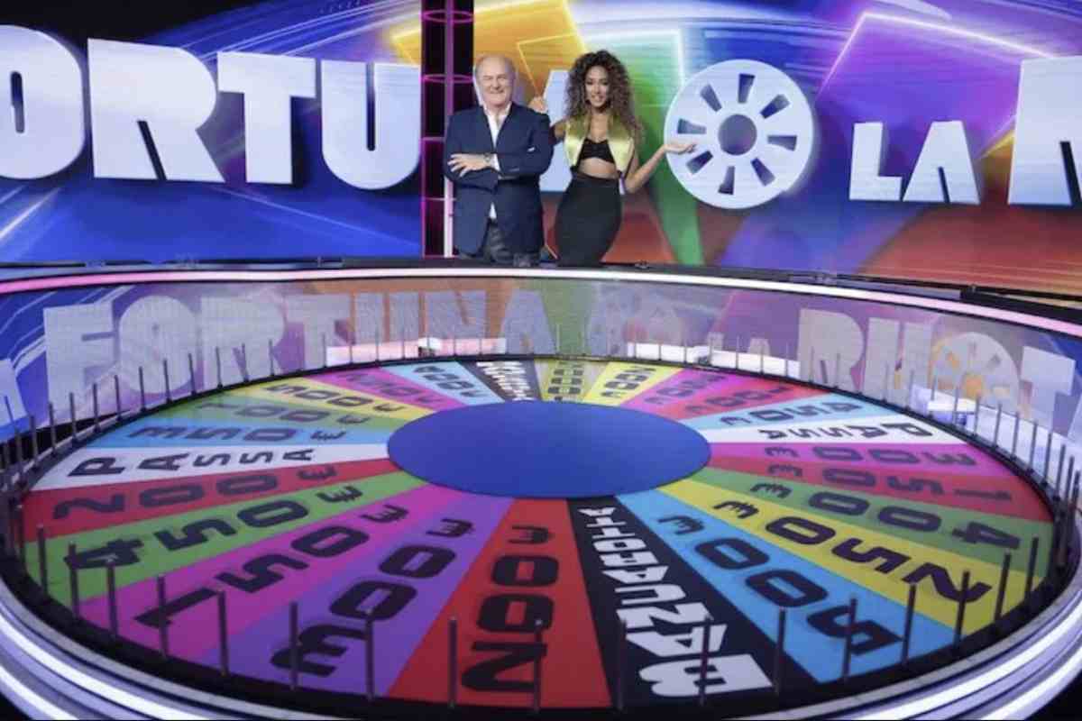 Il format, praticamente invariato da oltre quattro decenni, riesce ancora a conquistare il pubblico grazie a un mix di tradizione e innovazione