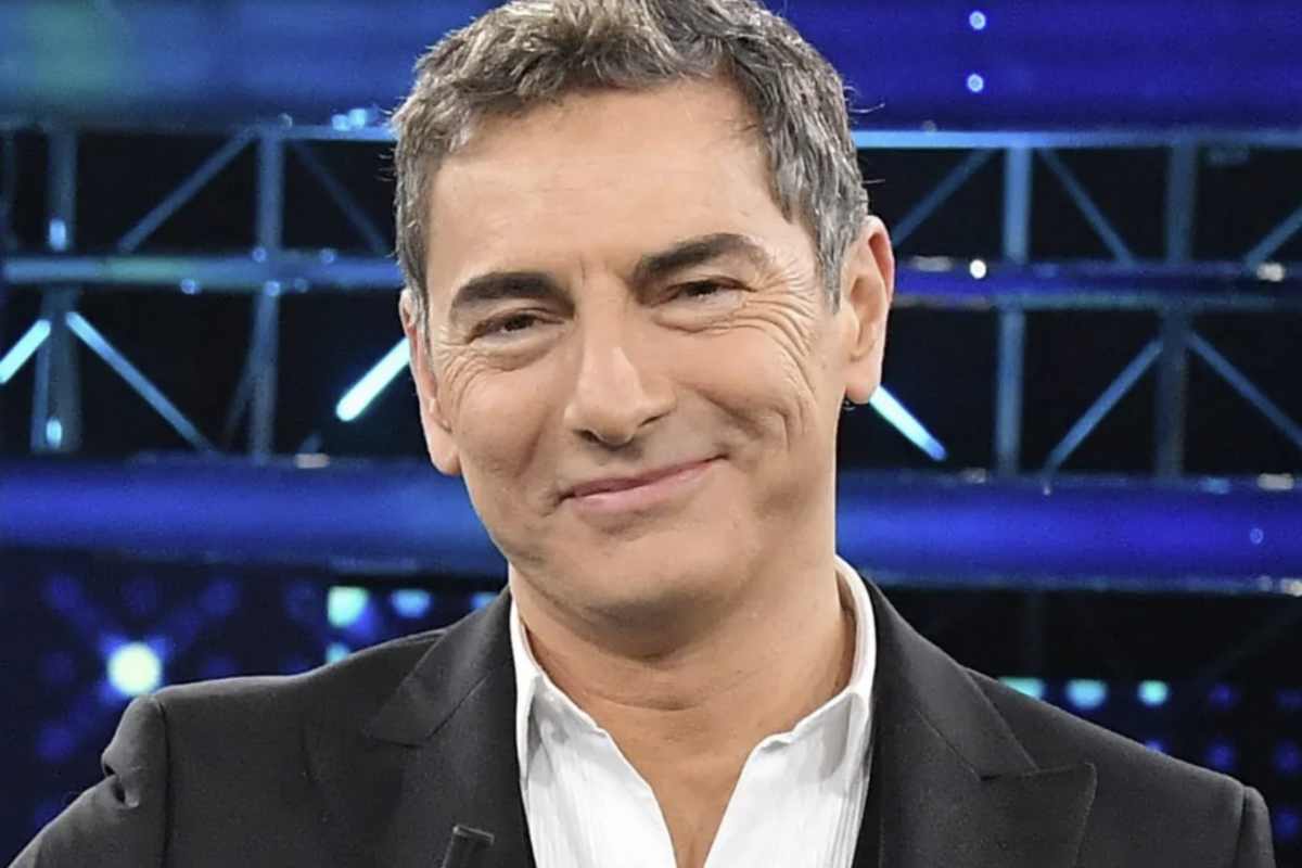 Negli anni Duemila, Liorni si afferma come inviato e conduttore di programmi di grande impatto popolare. Dal 2000 al 2007 segue